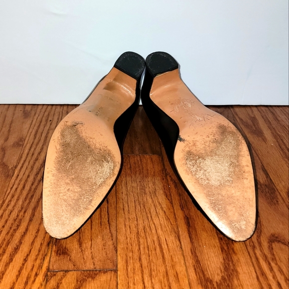 Salvatore Ferragamo | Leather Heel Pumps - Picture 10 of 13